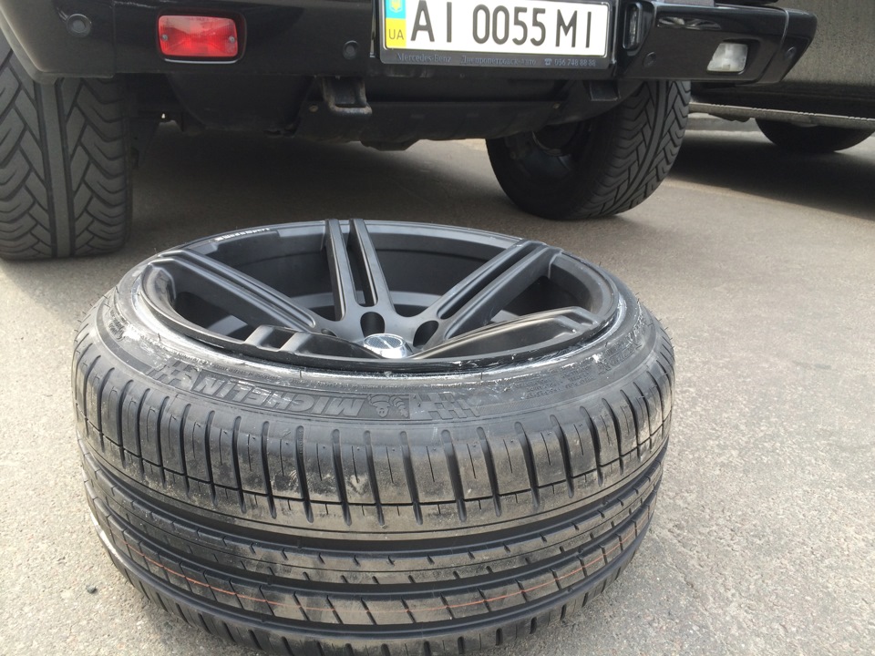 10,5j et22 r18…Michelin Pilot Sport PS3 225/40. як кажуть будиночком гума)) 5