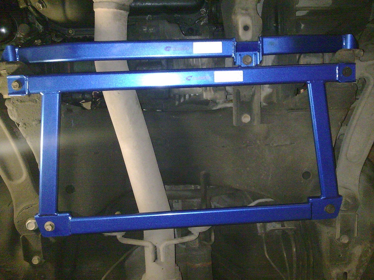 Cusco Strut Bar and Lower Arm Brace 3