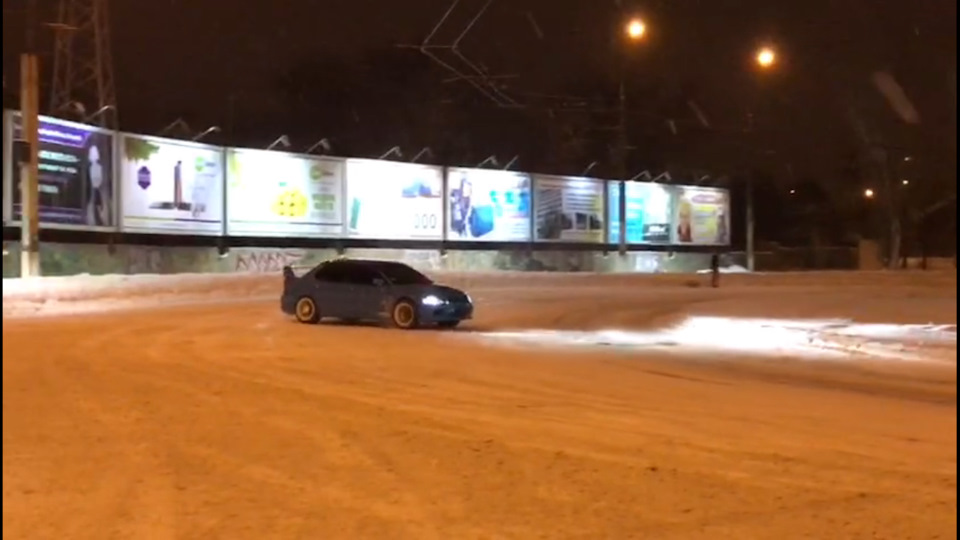 Трохи дрифту на кільці 3
