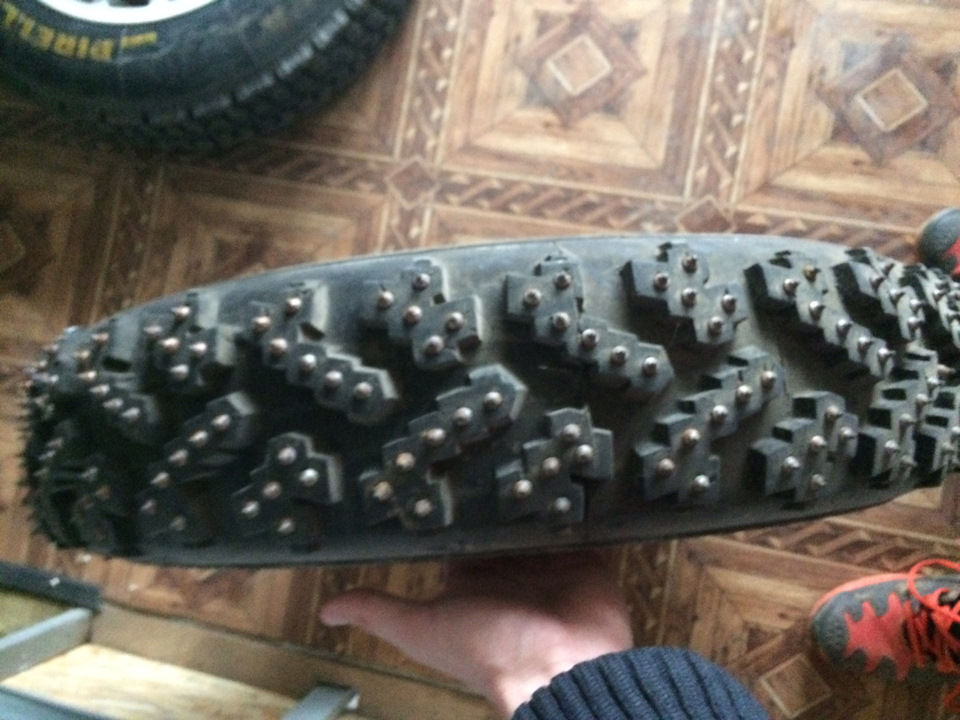 Бойовий шип 1