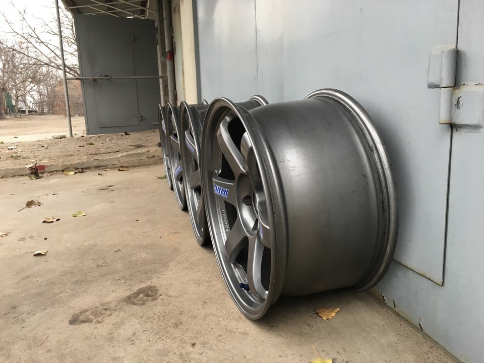 Rays Volk TE37 2