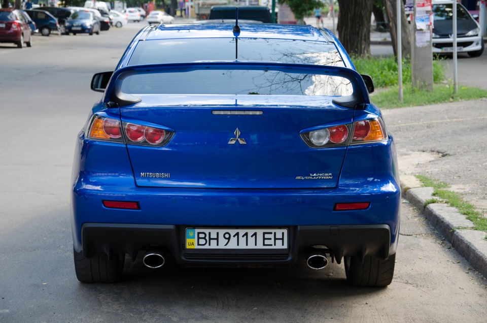 tail lights + вії 2