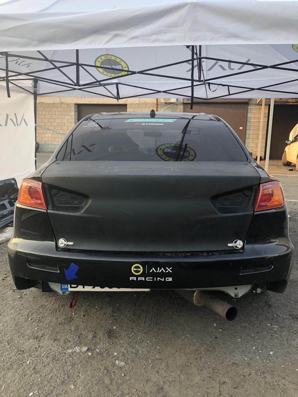Кришка багажника з авіаційного карбону 1