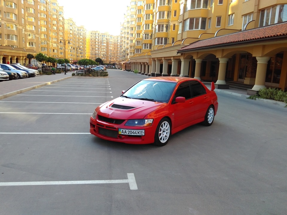 Продам EVO 9 Rally Red 2006 3