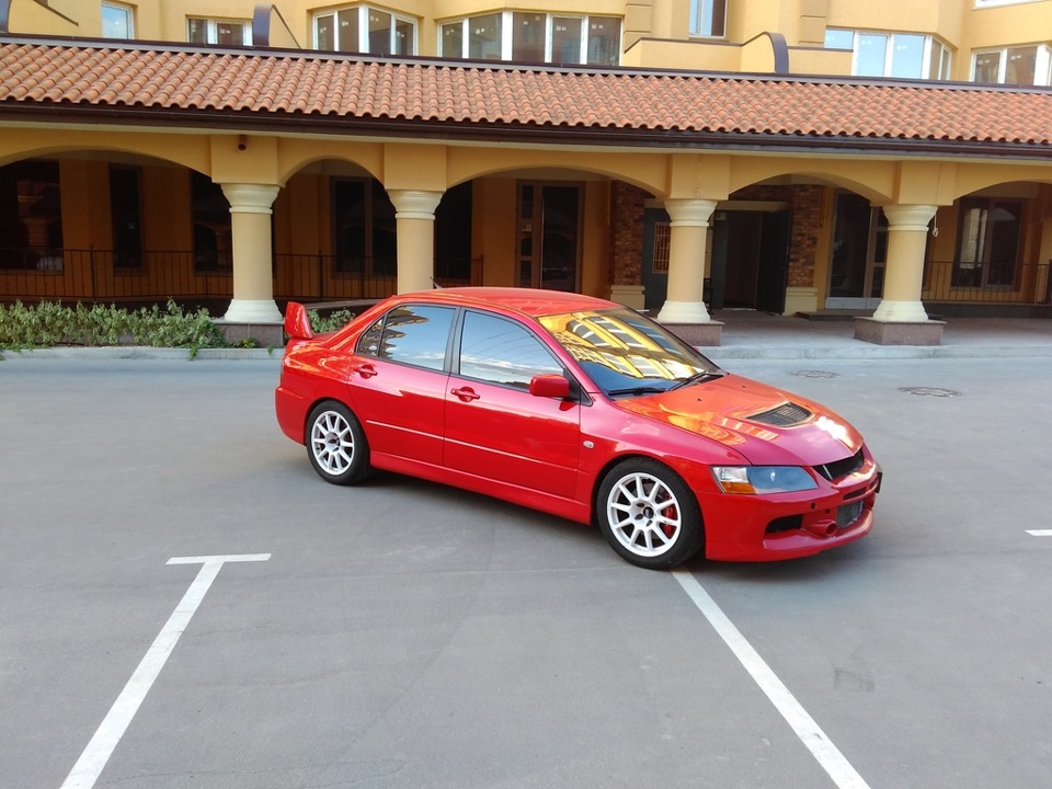 Продам EVO 9 Rally Red 2006 1