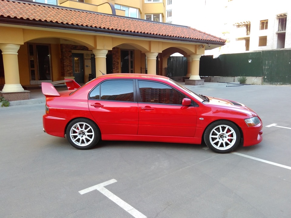 Продам EVO 9 Rally Red 2006 5