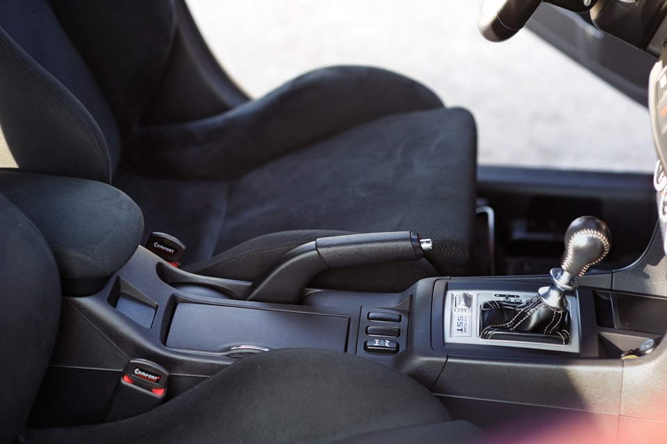 Фото салону Mitsubishi Lancer Evolution X SST 4