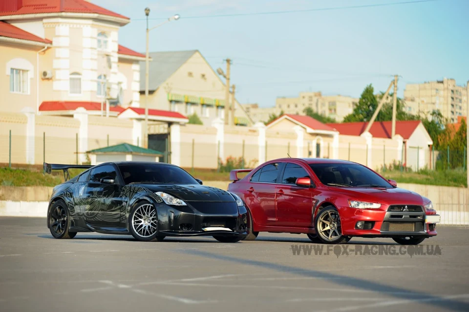 Mitsubishi EVO X vs Nissan 350Z