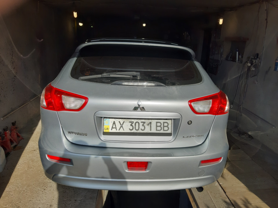 Встановлення спойлера від Ralliart, фарбування заднього бампера! 3