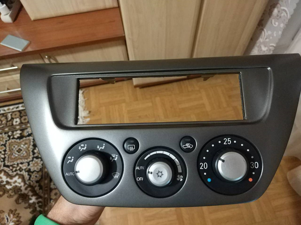 Опис та порівняння блоків клімату контролю Mitsubishi. 4