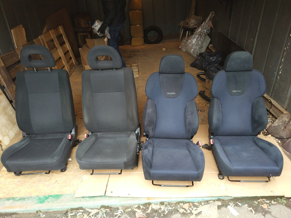 Сидіння Recaro EVO GT-A 4