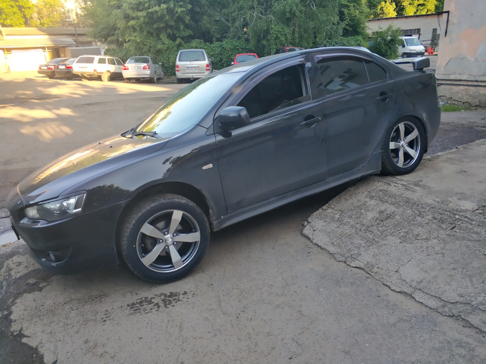 Максимальний виліт задніх коліс Lancer 10 (у стандарті) 5