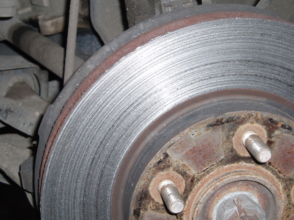 Brembo P54030. Заміна передніх гальмівних колодок. 18.11.15. 5