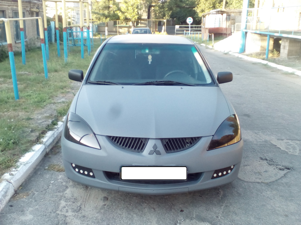 НОВИЙ ОБЛИК І НОВІ ЛАБУТЕНИ. 1