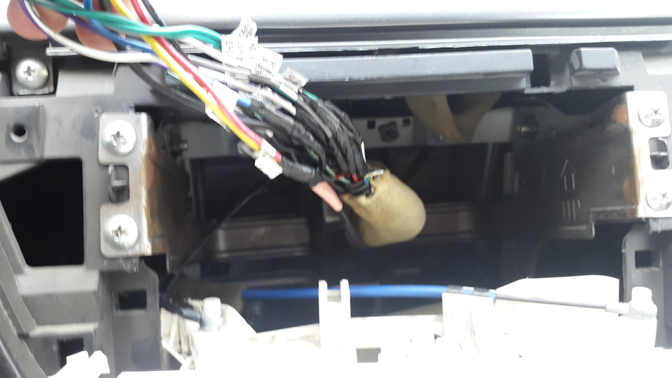 Заміна мафона на pioneer mvh-08ub 2