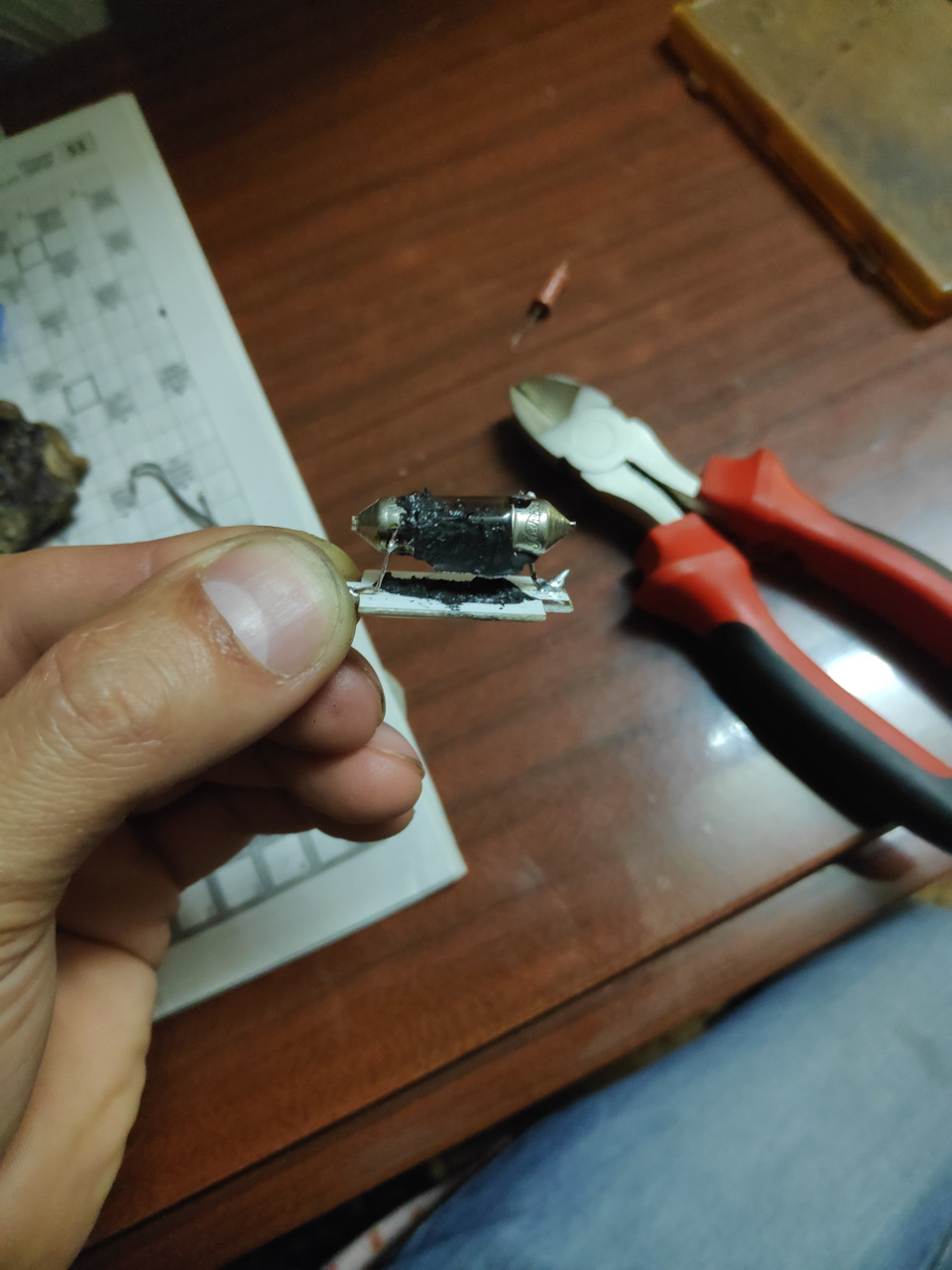 Колгоспне підсвічування салону заднього ряду. 1