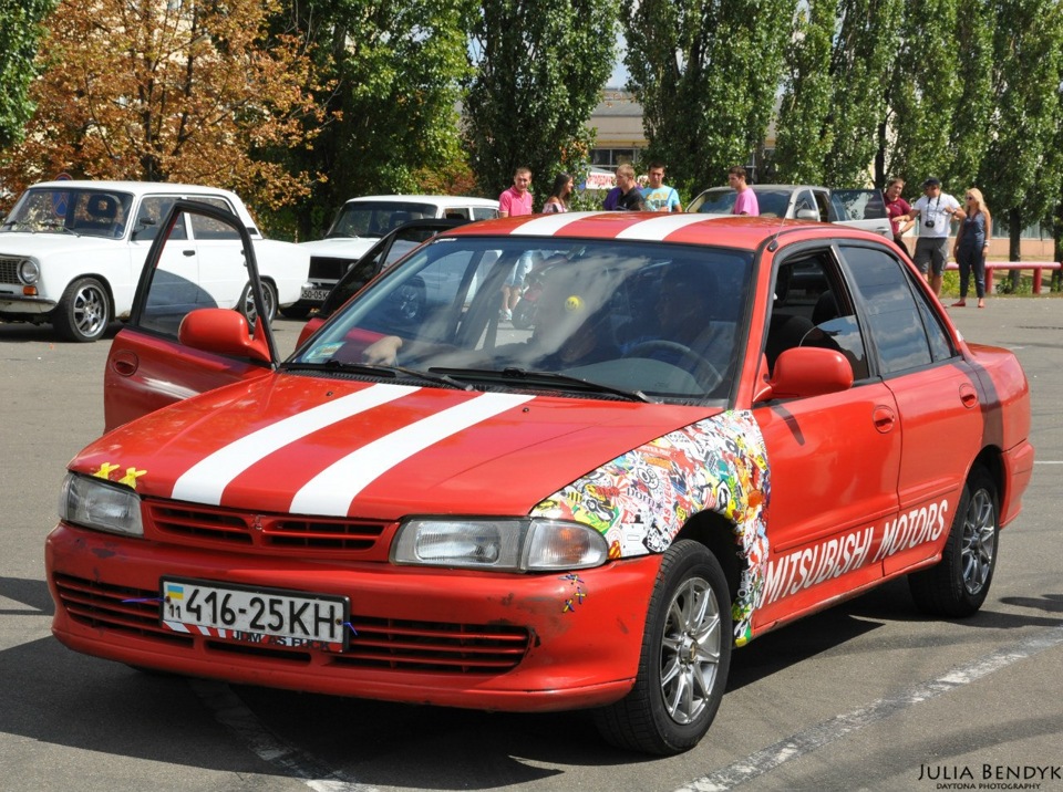 Стікербомб 4