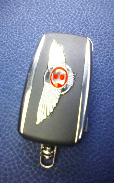 Універсальний викидний ключ Bentley style 1