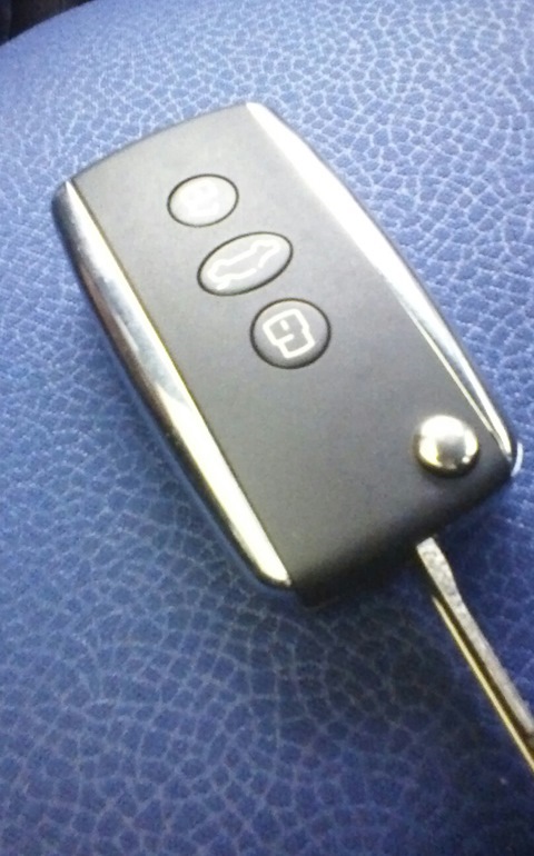 Універсальний викидний ключ Bentley style 3