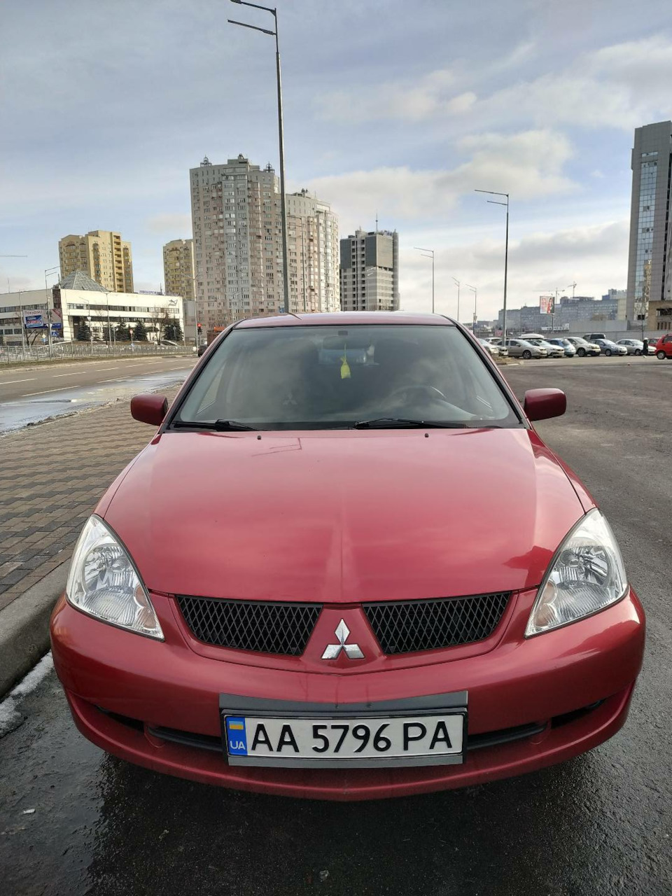 Ось таким Лансер був проданий у 2019 1