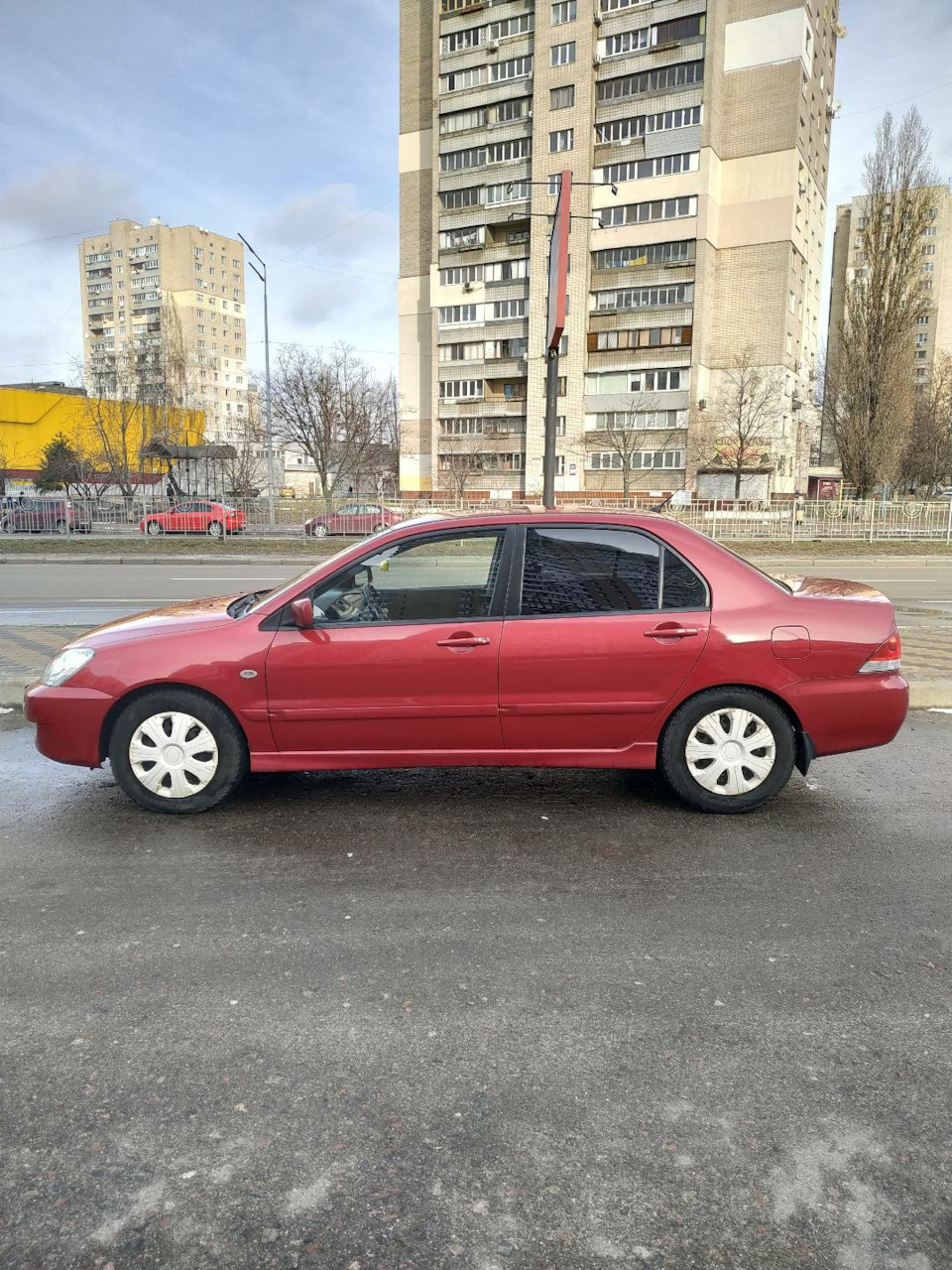 Ось таким Лансер був проданий у 2019 3