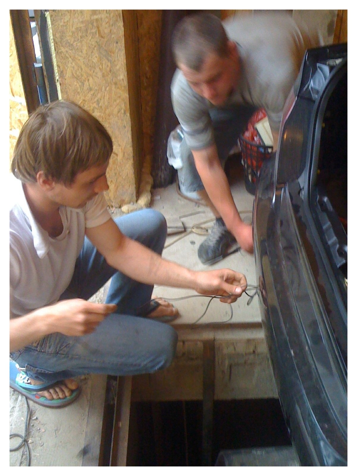 Безпека: 2 в 1 - парктронік і система TPMS 4