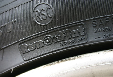 Безпека: шини Dunlop з технологією Run-on-flat 1