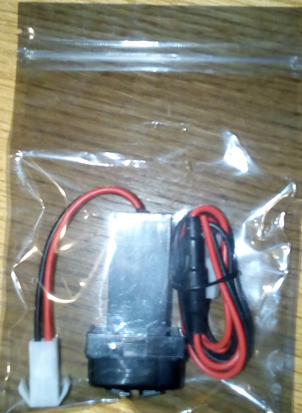 Посилочка від АЛІКА, USB-зарядне по штатному, замість заглушки. 3