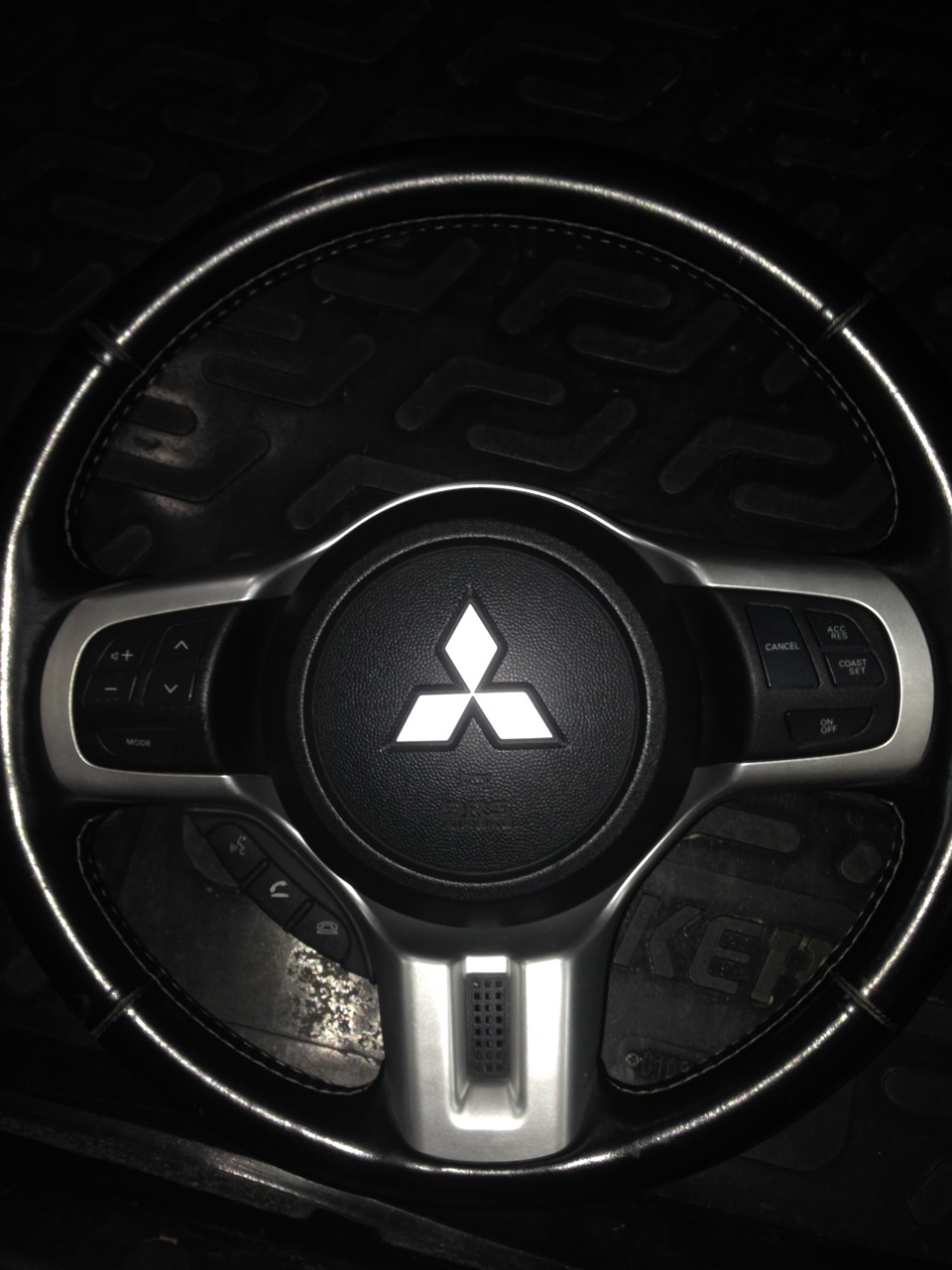 Руль EVO X + кнопки круїзу 4