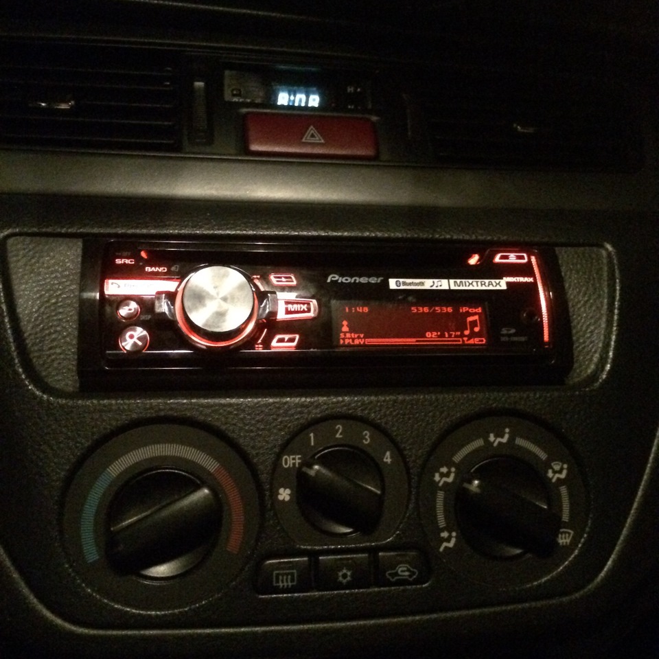 Pioneer x8600bt 1
