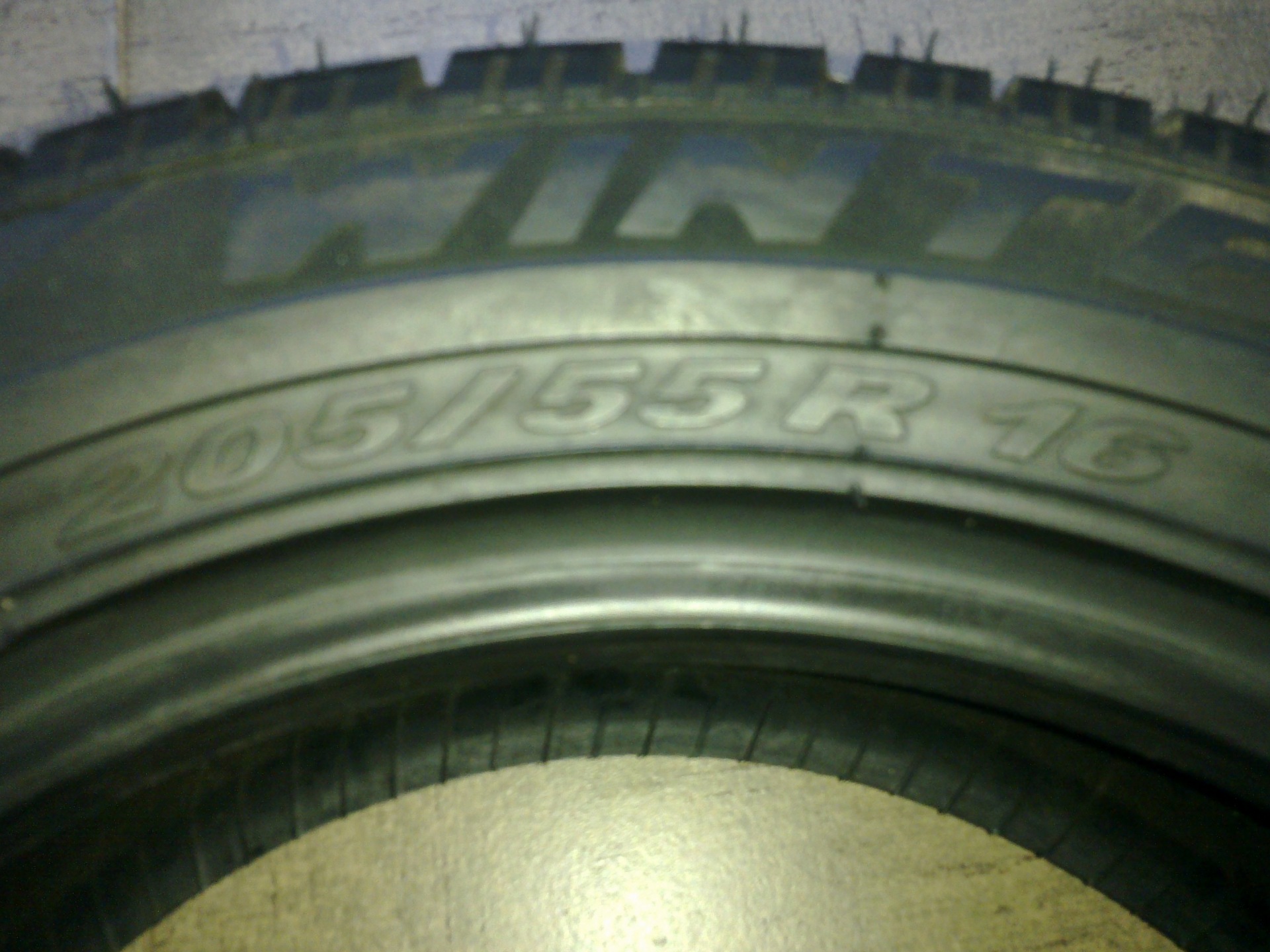 Нова гума Pirelli Winter 210 Snow Sport 2