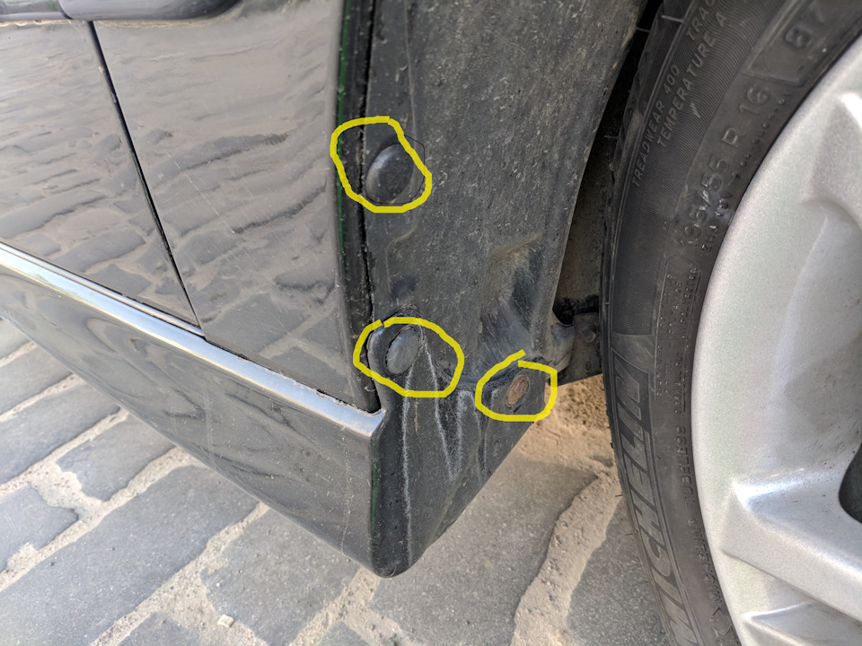 Встановлення оригінальних передніх бризковиків MZ380274EX під обвіс Sport 2.0 3