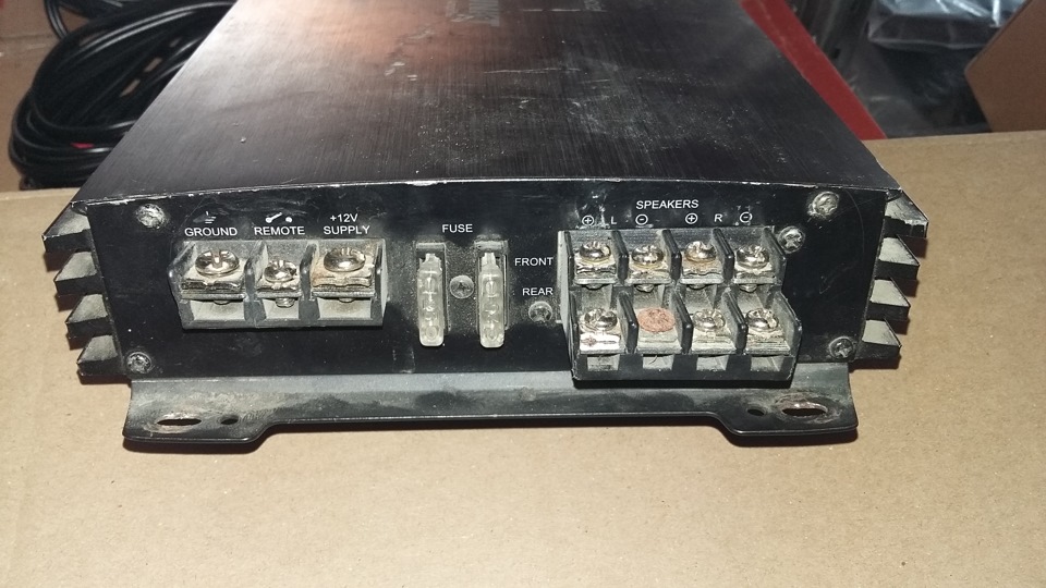 Підсилювач Blaupunkt 2