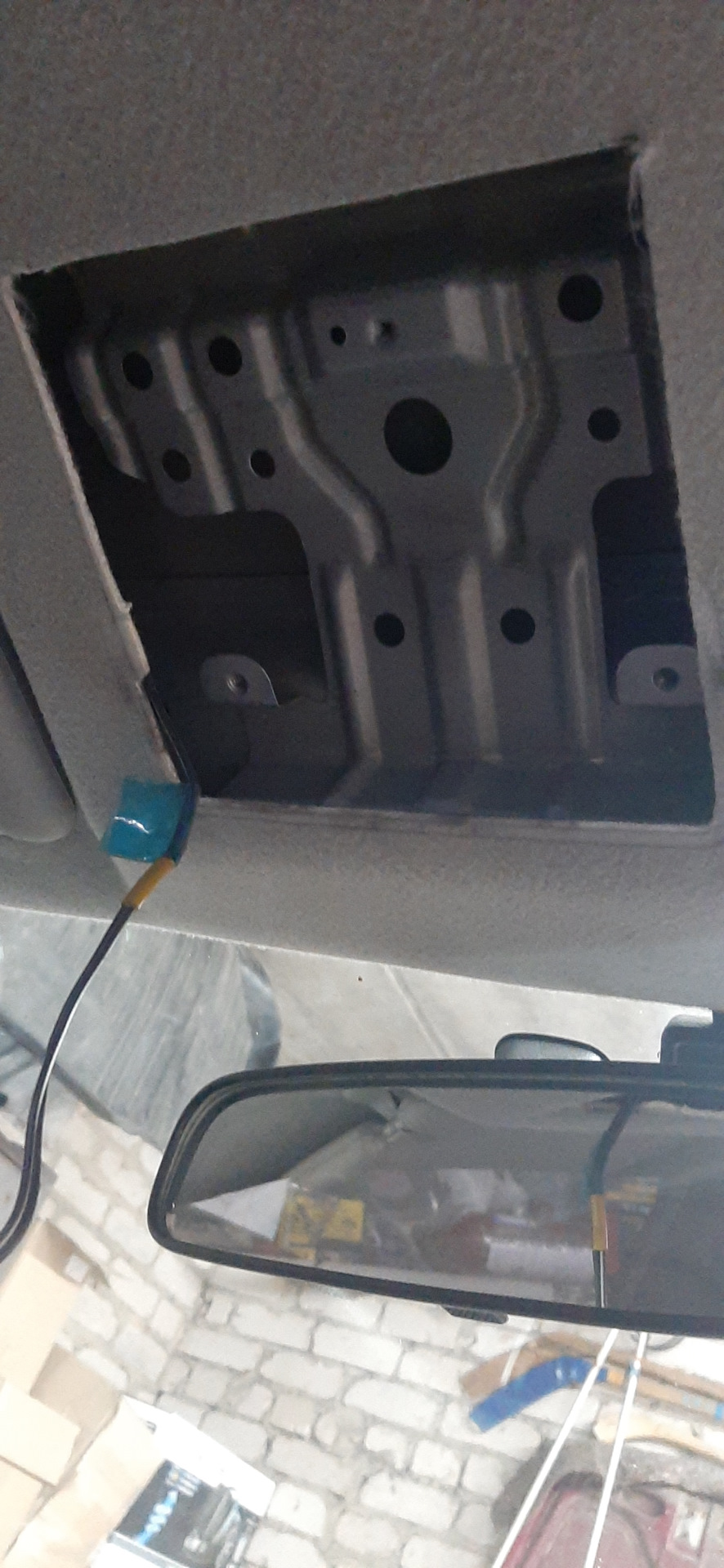 Плафон салона Mitsubishi l200 3