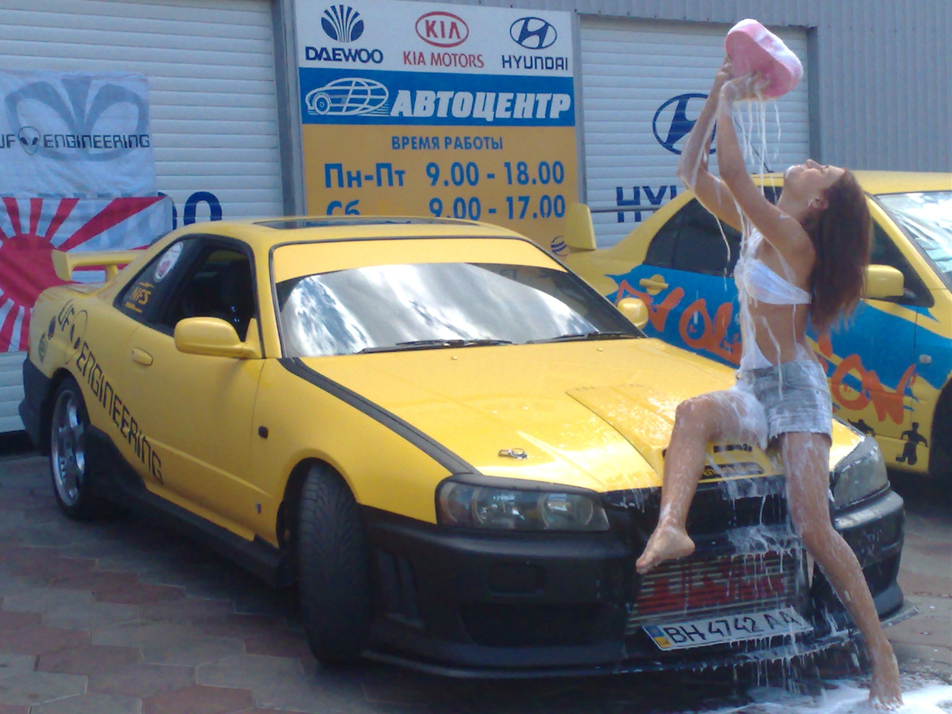 Дівчата 8 3