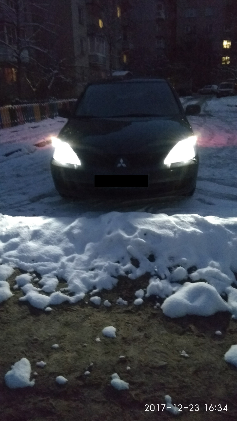 Заміна ламп салону, габаритів та підсвічування номера. 3