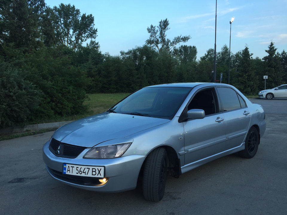 Розклеїв авто 5