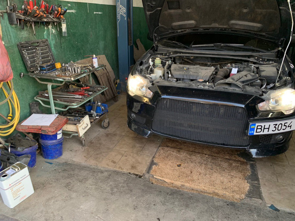 Планове ТО. Олія у варіаторі та моторі 1