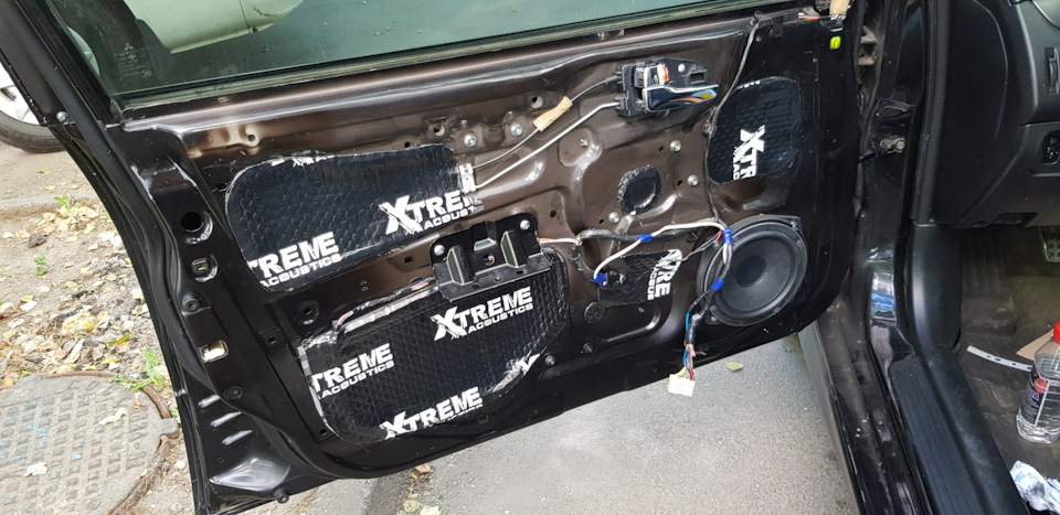Шумовіброізоляція дверей + установка компонентної акустики Hertz CK 165 CENRTO 2