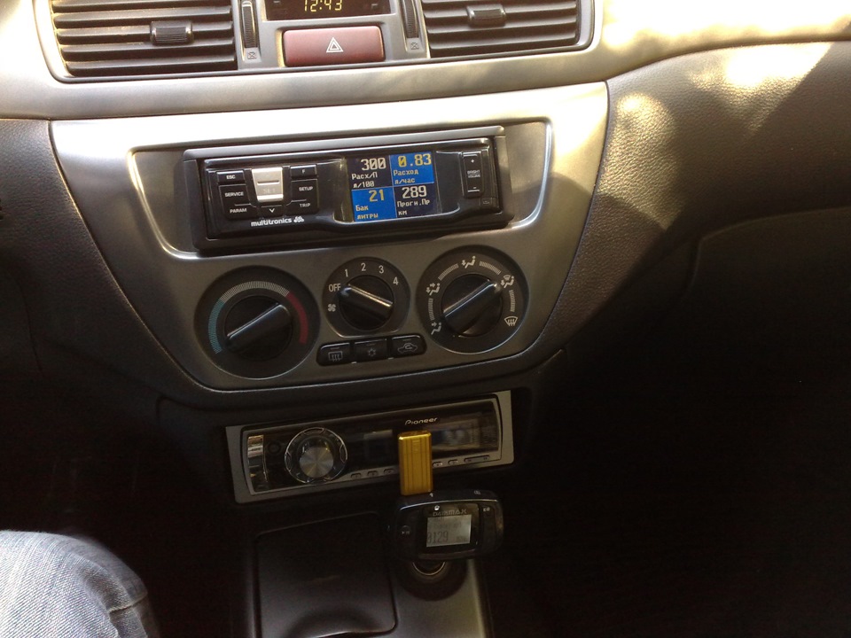 USB в Pioneer DEH-P5950IB + ip bus своїми руками 1
