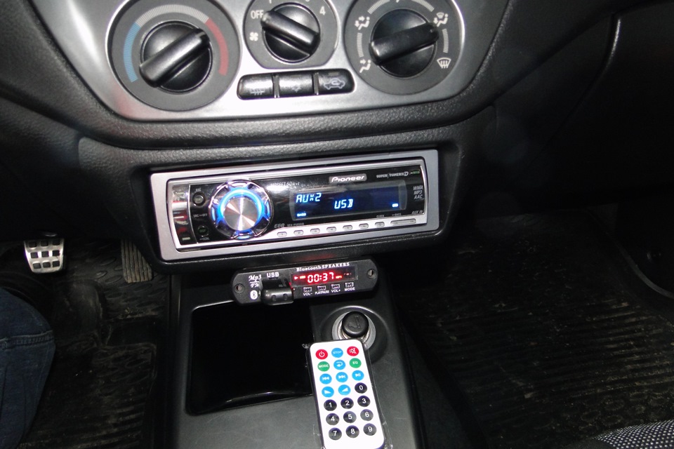 USB в Pioneer DEH-P5950IB + ip bus своїми руками 2
