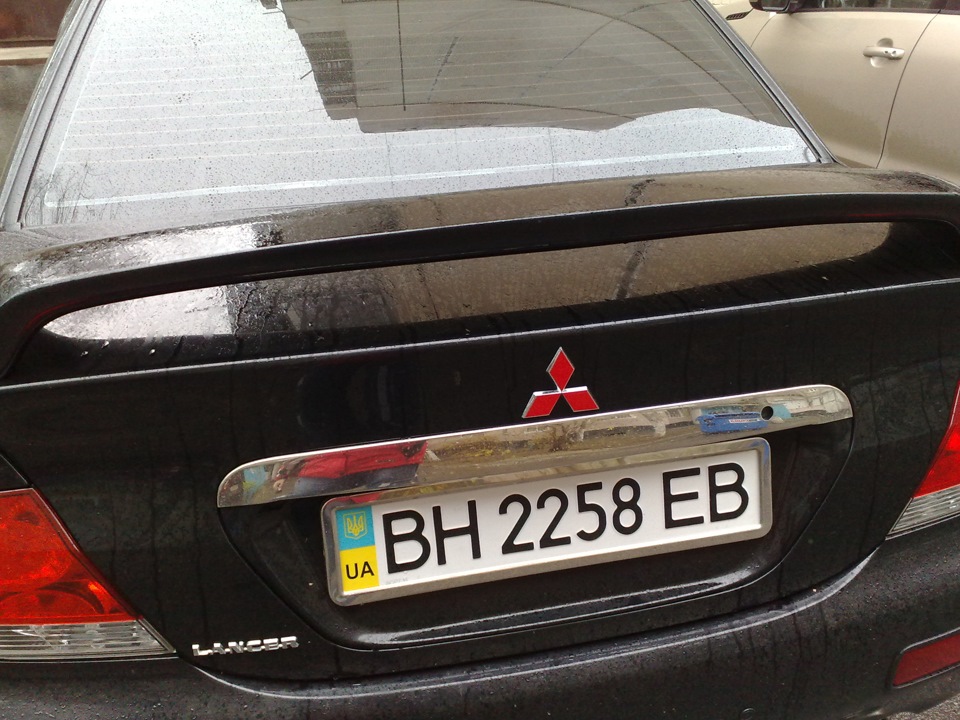 Значок Mitsubishi у світловідбиваючу плівку 4