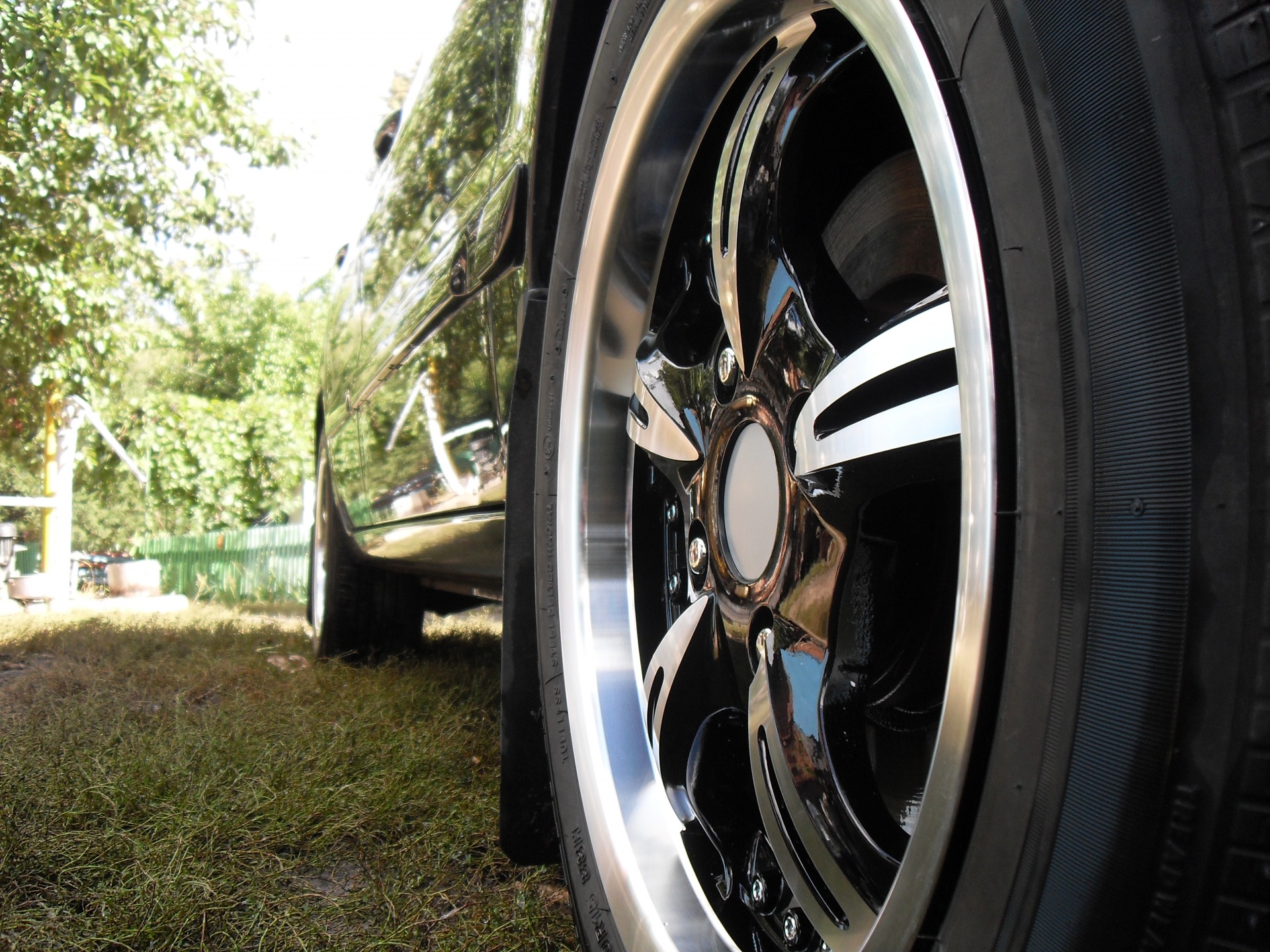 Обул диски Racing Wheels 1