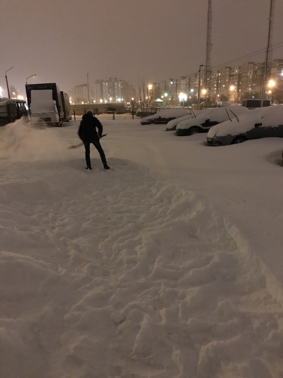 Погода у Києві брррр😱😱❄️❄️❄️ 4