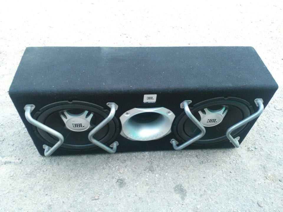 продам Сабвуфер JBL GT5-2402BR 1