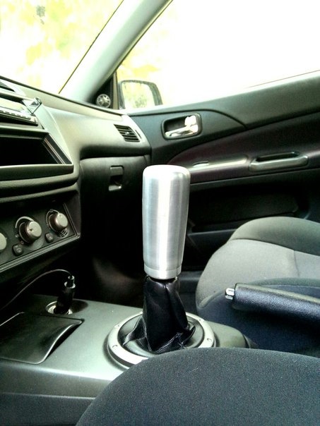 Aluminium shift knob. 3