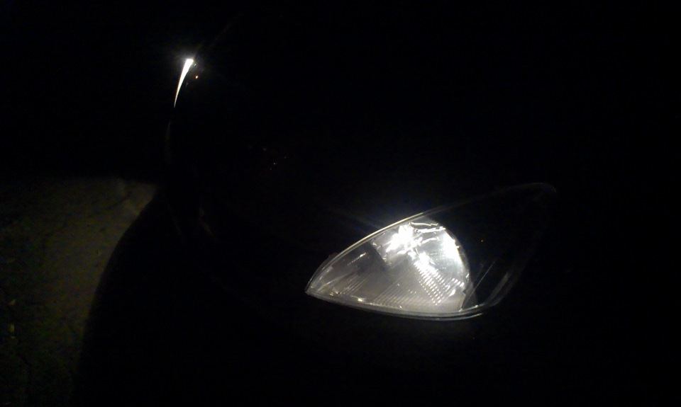 Світлодіоди в передні габаритні вогні. Philips 12964 2led 4000К. 4