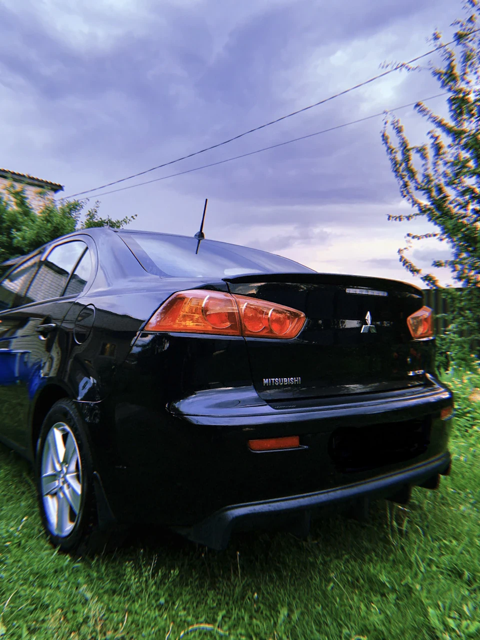 Ліп спойлер Lancer X
