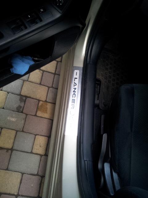 Накладки на пороги-Lancer X)) 4