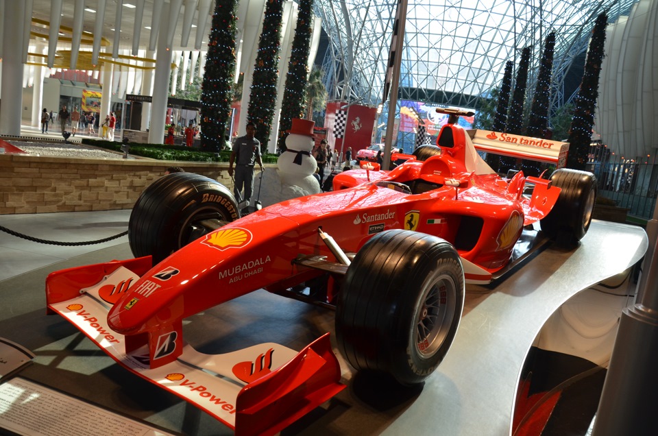 Музей Ferrari в Дубае Часть 1 2